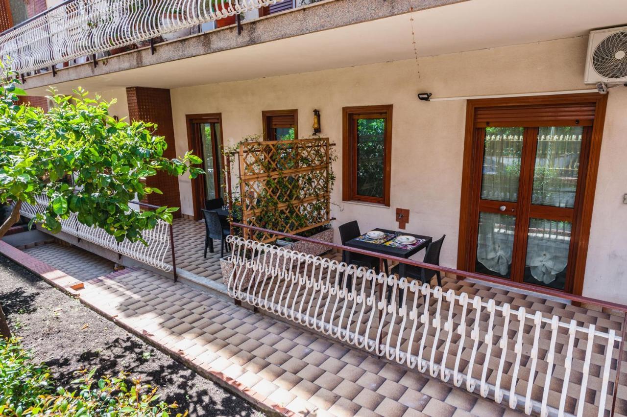 Lemon Tree Apartments By Wonderful Italy Giardini Naxos Dış mekan fotoğraf